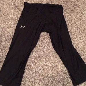 Under Armour cropped tights